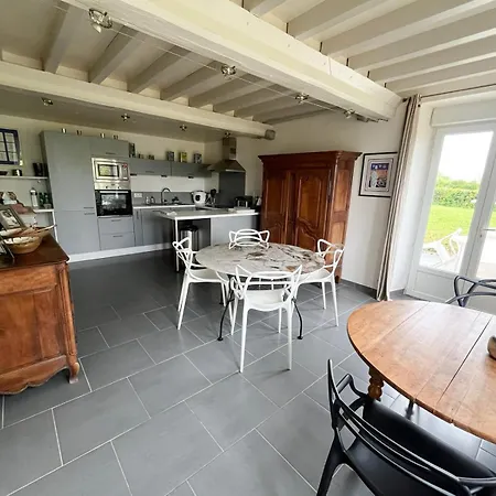 La Maison Des Ecuyers Avec Grand Jardin Et Barbecue Ronai