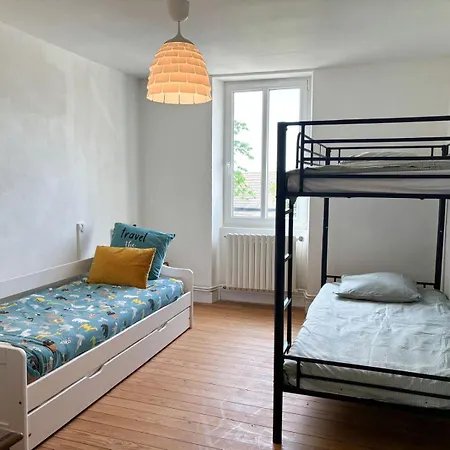 Tatil Evi La Maison Des Ecuyers Avec Grand Jardin Et Barbecue Ronai